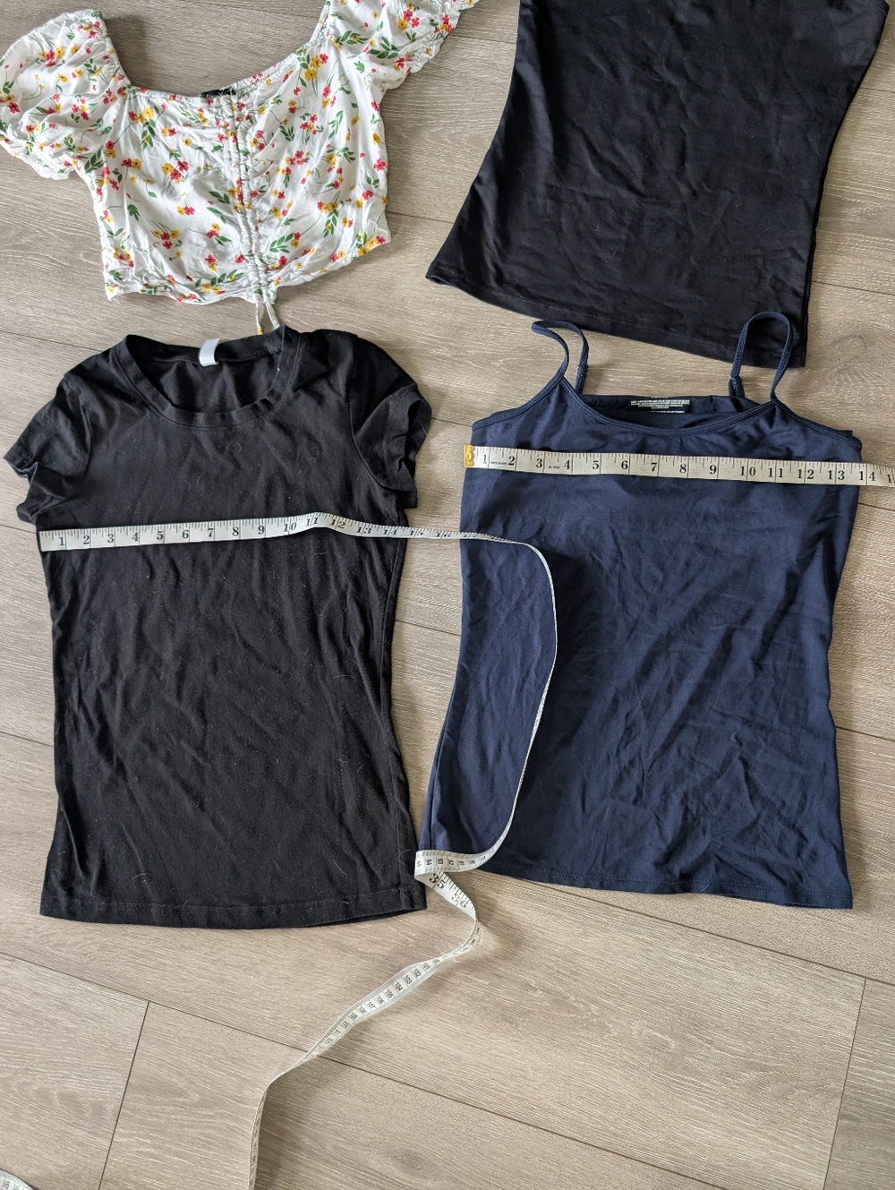 4 Tops - Picture 2 of 6